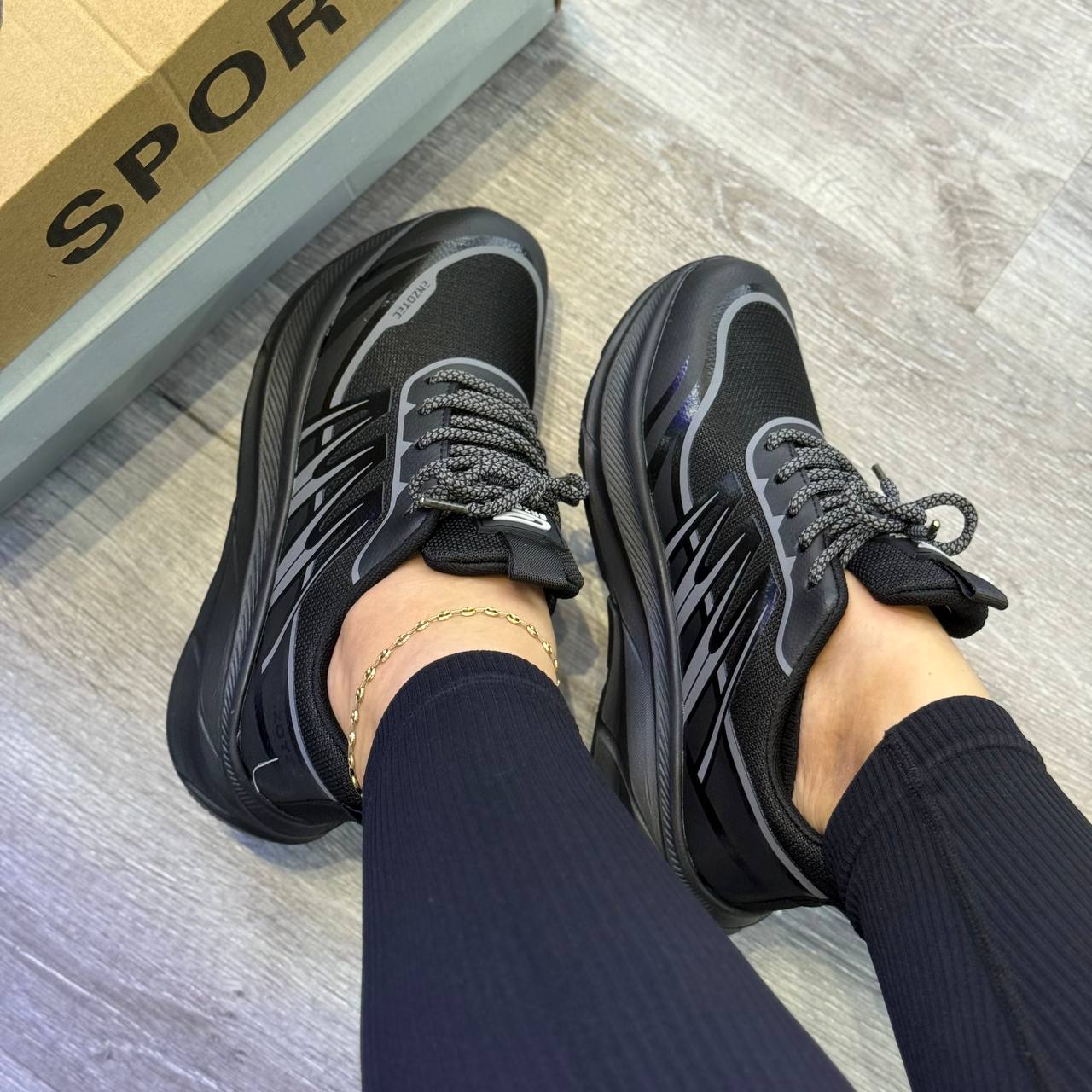 TENIS DEPORTIVO ENZOTEC DAMA
