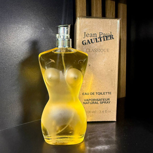 Perfume- 🌹  💛 Classique – Jean Paul Gaultier 💛 100ml   Aroma: flor de azahar, mandarina, pera y bergamota.