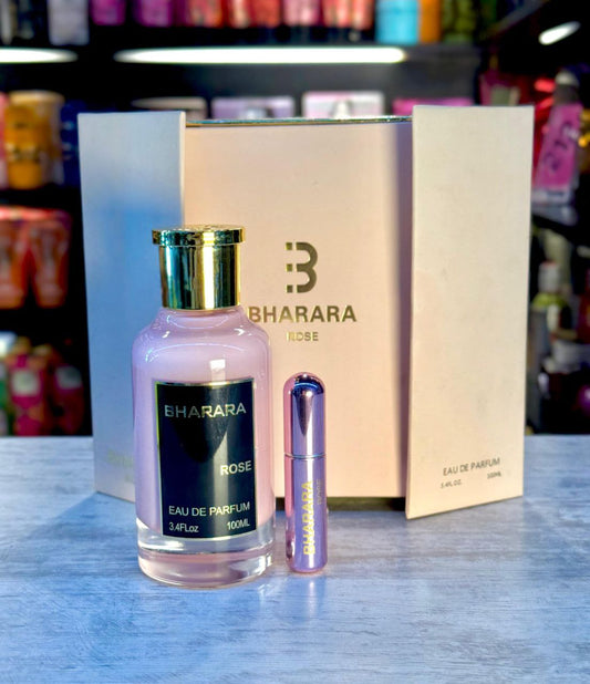 Perfume BHARARA ROSE 🌸  - 100ml  Aroma:Dulce, elegante y romántico 💕 con notas de rosa, vainilla y jazmín 🌹✨