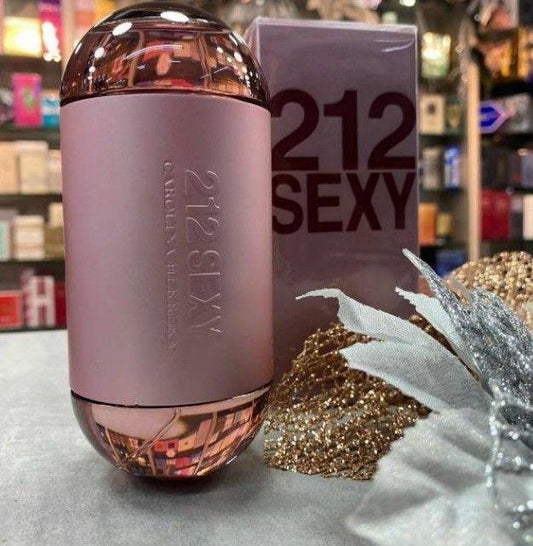 Perfume✨ 212 VIP Rosé - Carolina Herrera Aroma:champaña rosé, flor de durazno, ámbar y almizcle blanco 🍑🥂